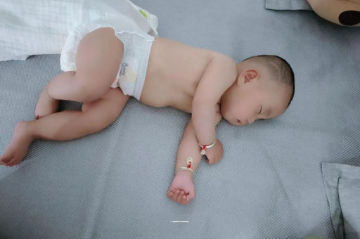 安岳宝宝多久会坐 安岳宝宝多久会坐