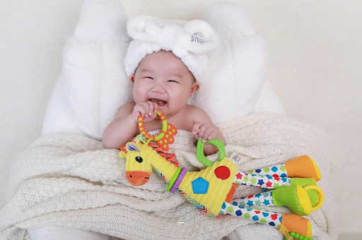 安岳宝宝最晚多久会走路